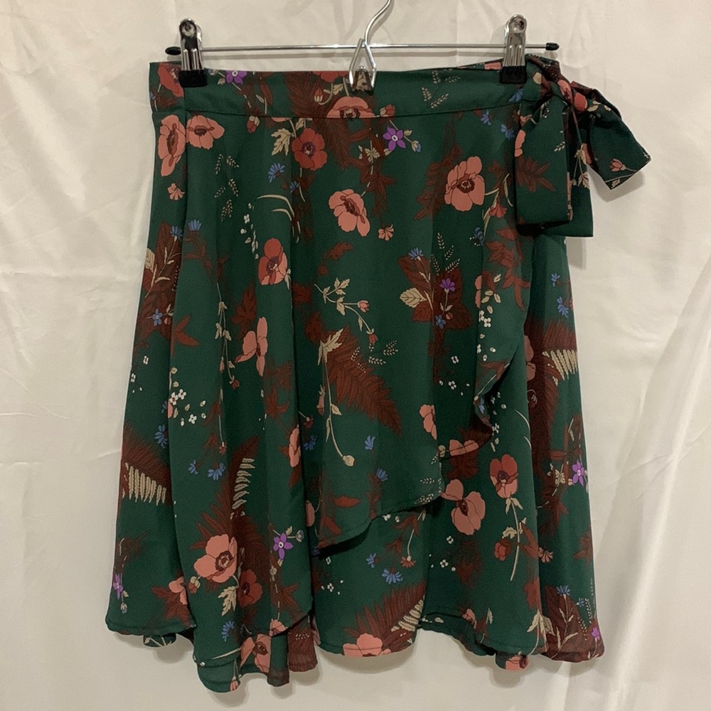 Chiffon ruffle floral wrap skirt 🍃🌷